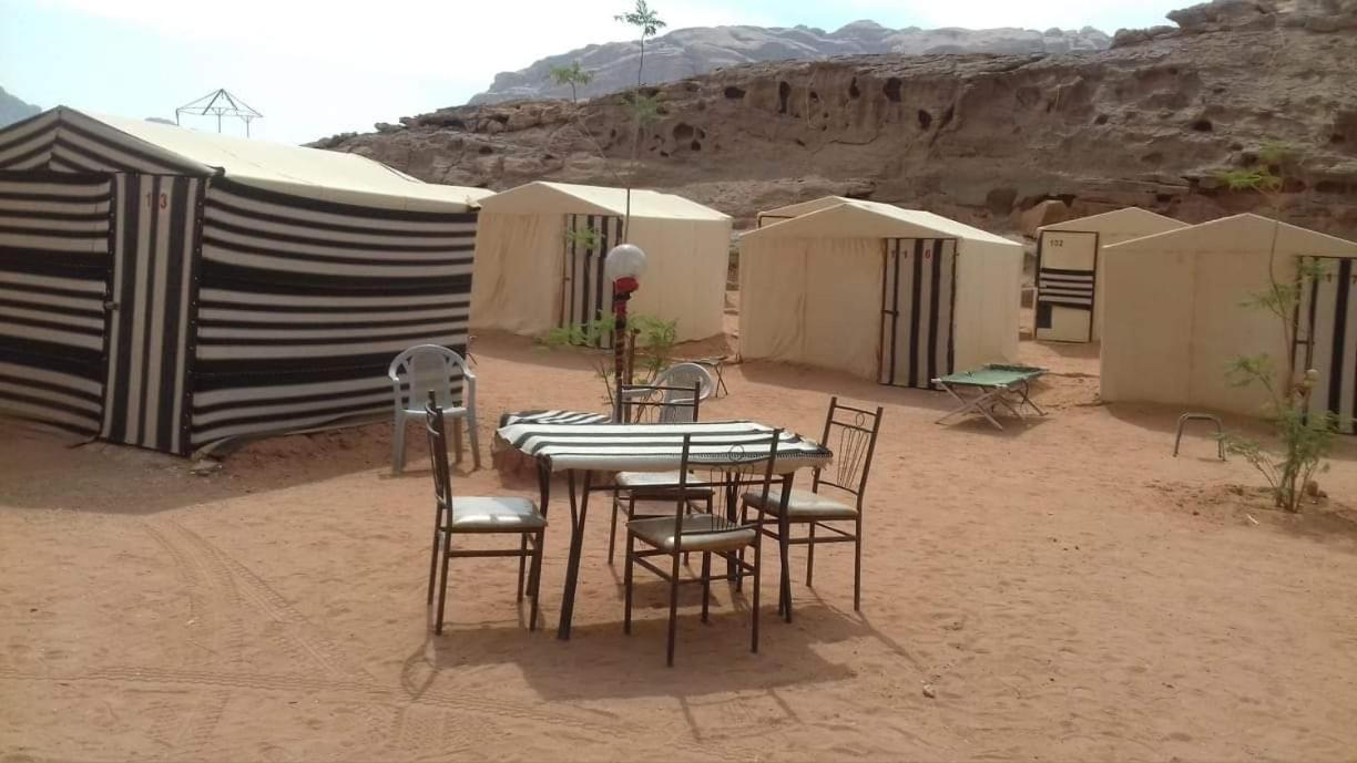 Rum Oasis Camp Wadi Rum Buitenkant foto